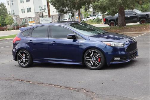 Shadow Black 2016 Ford Focus ST