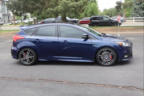 Shadow Black 2016 Ford Focus ST