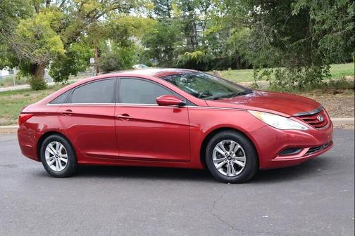 2012 Hyundai SONATA GLS