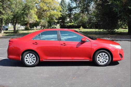 2012 Toyota Camry Hybrid LE