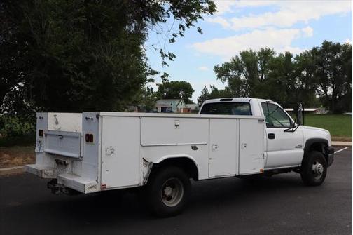 2004 Chevrolet Silverado 3500 Work Truck