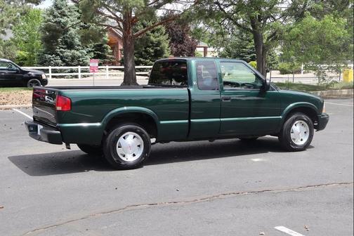 Polo Green Metallic 2002 GMC Sonoma SLS