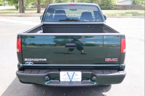 Polo Green Metallic 2002 GMC Sonoma SLS