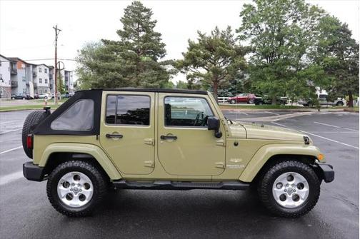 2013 Jeep Wrangler Unlimited Sahara