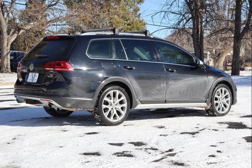 2017 Volkswagen Golf Alltrack TSI SEL