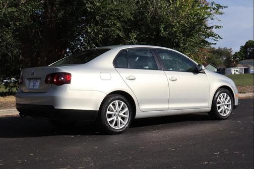 2010 Volkswagen Jetta Limited Edition