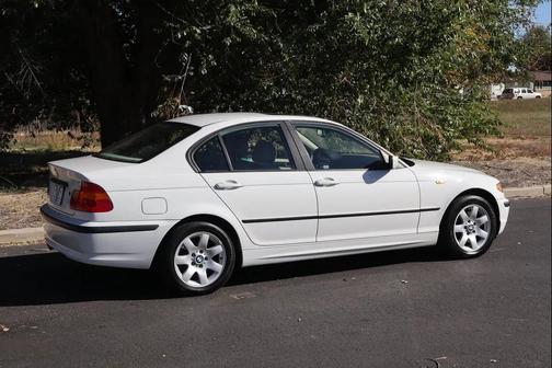 2003 BMW 325 
