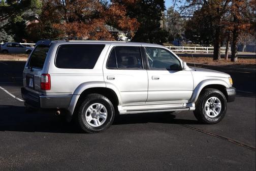 2000 Toyota 4Runner SR5 4WD