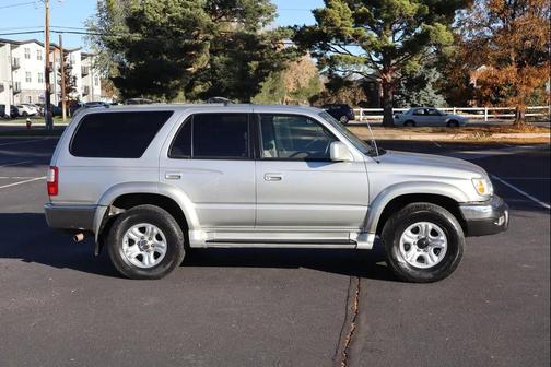 2000 Toyota 4Runner SR5 4WD