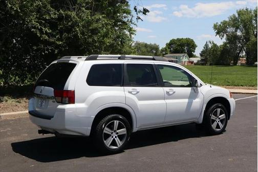 2011 Mitsubishi Endeavor SE