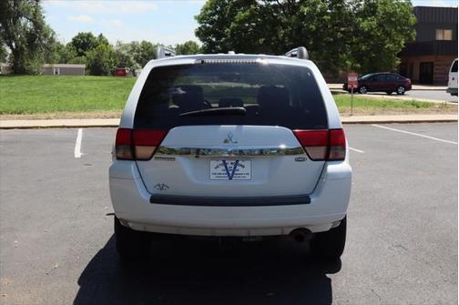 2011 Mitsubishi Endeavor SE