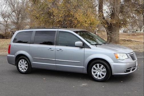 2013 Chrysler Town & Country Touring