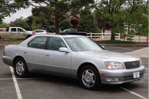 1999 Lexus LS 400 Base