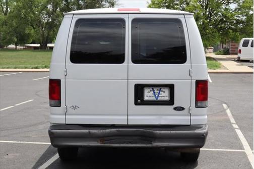 2007 Ford E150 Base
