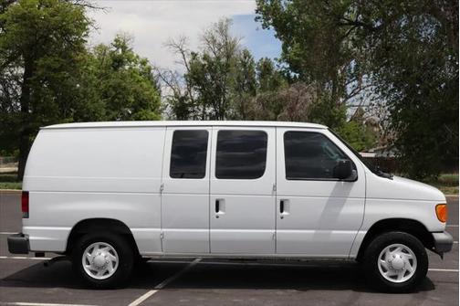 2007 Ford E150 Base