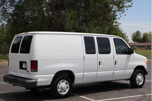 2007 Ford E150 Base