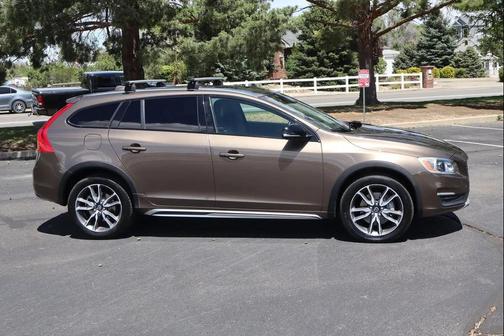 Twilight Bronze Metallic 2015 Volvo V60 Cross Country T5
