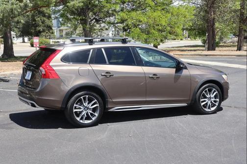 Twilight Bronze Metallic 2015 Volvo V60 Cross Country T5