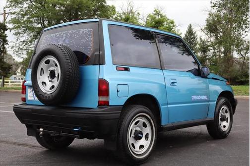 1994 Geo Tracker Base
