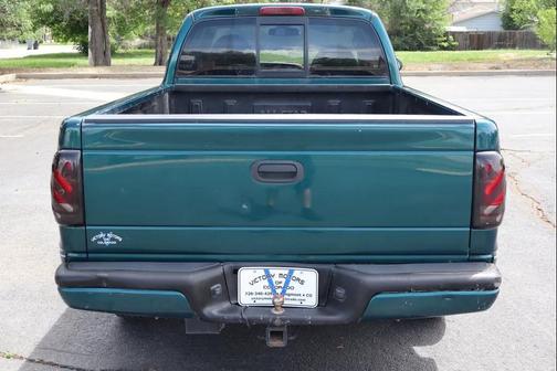 Green 1998 Dodge Dakota Club Cab 4WD