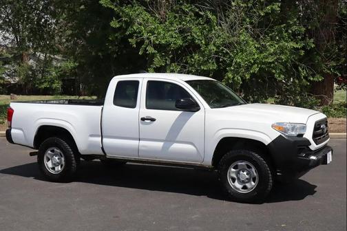 Super White 2016 Toyota Tacoma SR