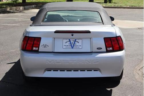 2001 Ford Mustang Base