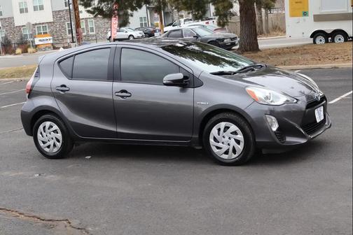 2016 Toyota Prius c One