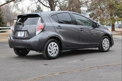2016 Toyota Prius c One