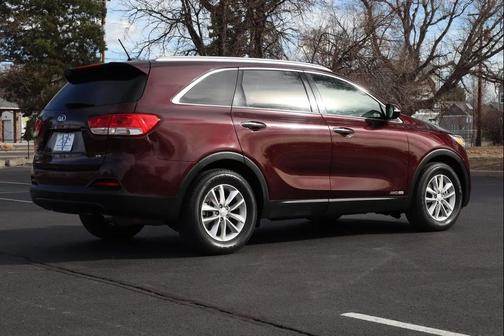 2017 Kia Sorento LX