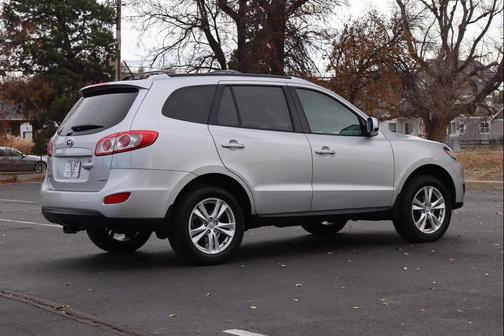 2012 Hyundai SANTA FE SE