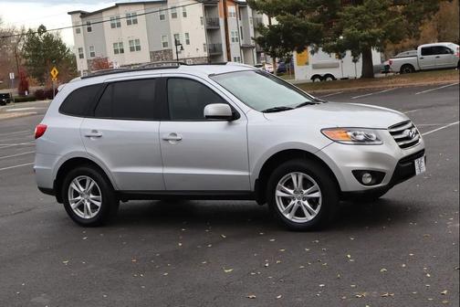 2012 Hyundai SANTA FE SE