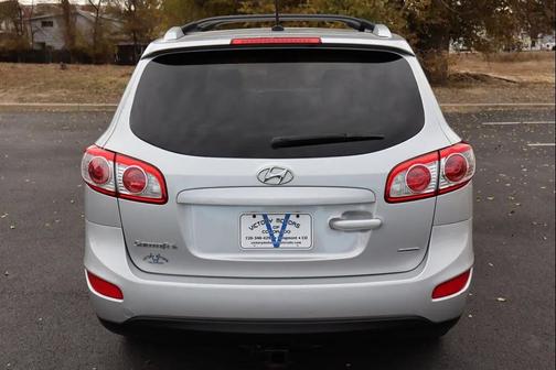 2012 Hyundai SANTA FE SE