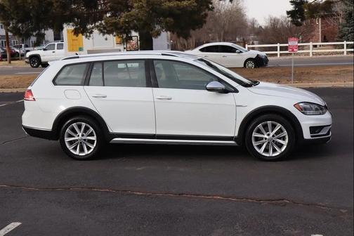 2018 Volkswagen Golf Alltrack TSI S