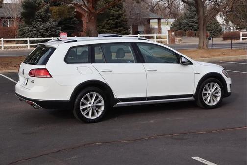 2018 Volkswagen Golf Alltrack TSI S
