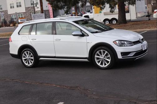 2018 Volkswagen Golf Alltrack TSI S