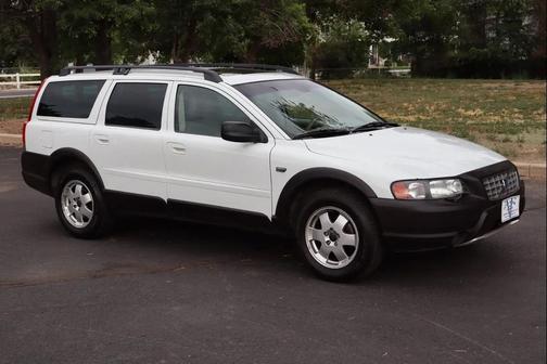 2004 Volvo XC70 Base