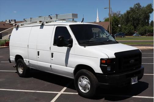 2009 Ford E350 Super Duty Base