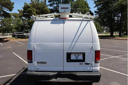 2009 Ford E350 Super Duty Base