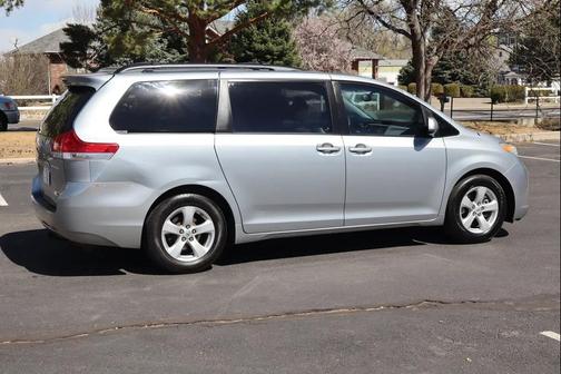 2011 Toyota Sienna 