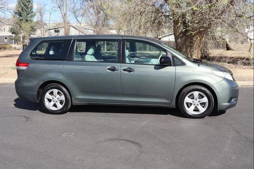 2013 Toyota Sienna SE