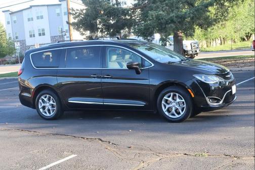 Black 2019 Chrysler Pacifica Touring-L Plus