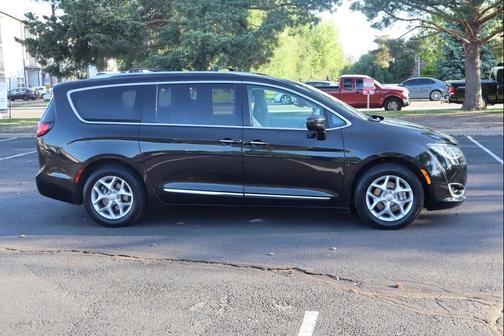 Black 2019 Chrysler Pacifica Touring-L Plus