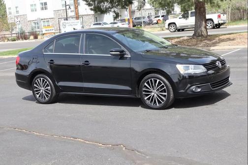 Black Uni 2012 Volkswagen Jetta SEL Premium