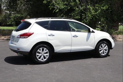 Pearl White 2012 Nissan Murano SV