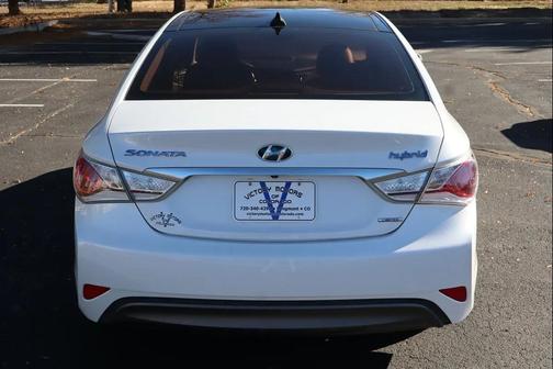 2015 Hyundai SONATA Hybrid Limited
