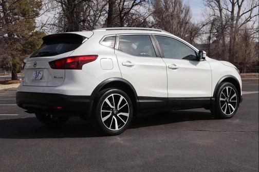 2017 Nissan Rogue Sport SL