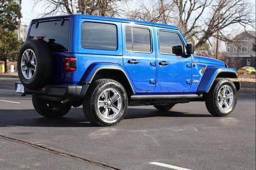 Ocean Blue Metallic Clearcoat 2018 Jeep Wrangler Unlimited Sahara