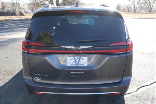 2022 Chrysler Pacifica Touring L