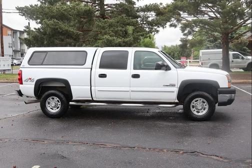 Summit White 2003 Chevrolet Silverado 2500 LS H/D Crew Cab