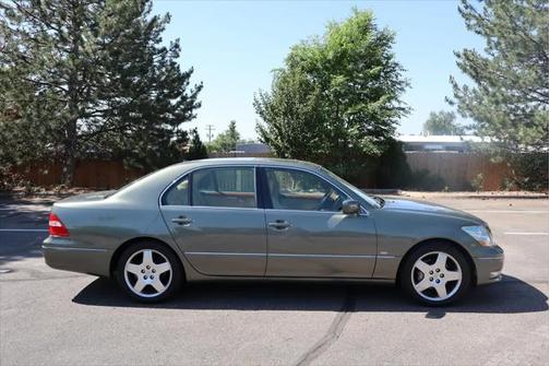 2004 Lexus LS 430 Base